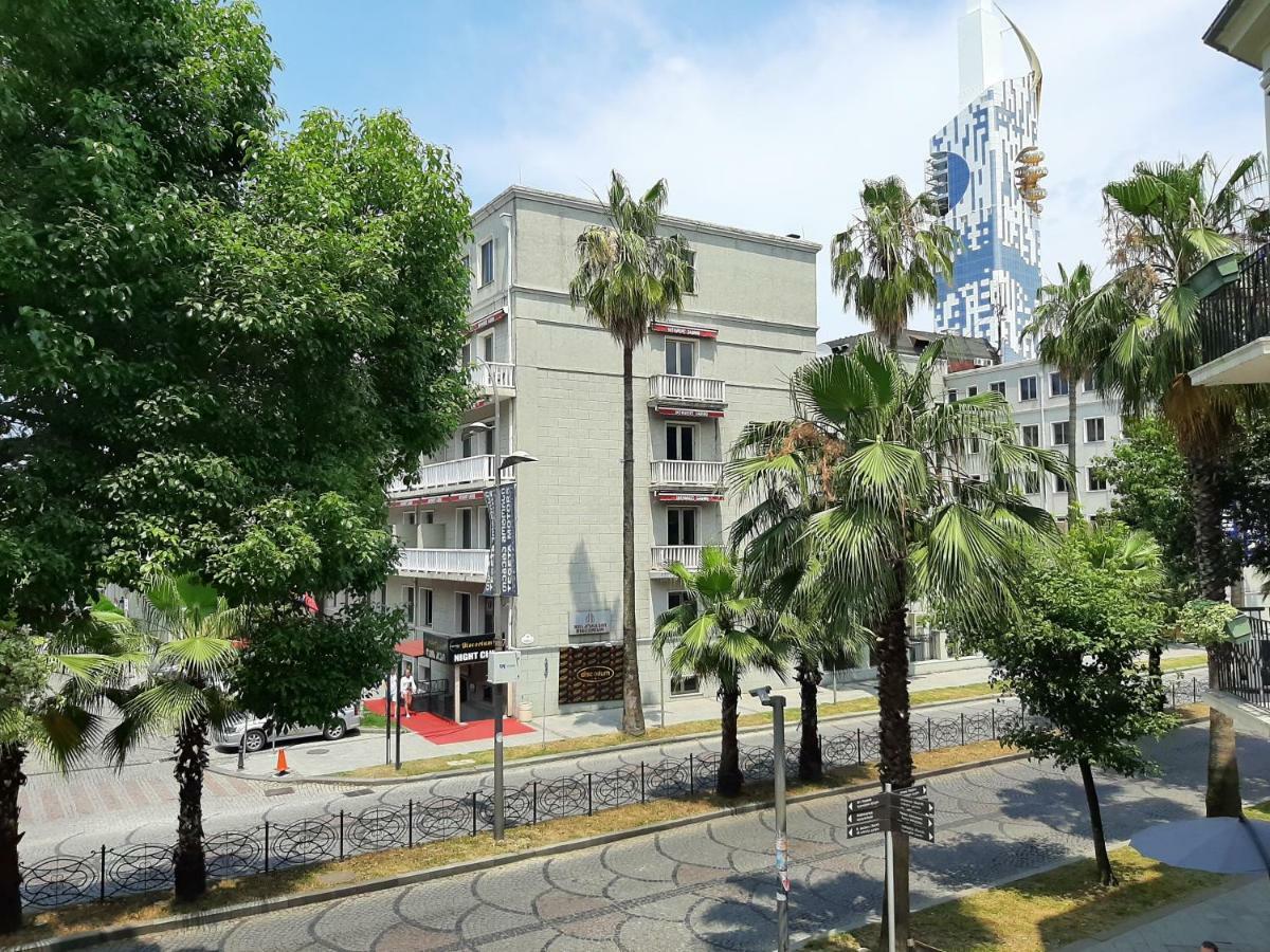 Центр Города Батуми Apartment Rustaveli 13 Dış mekan fotoğraf